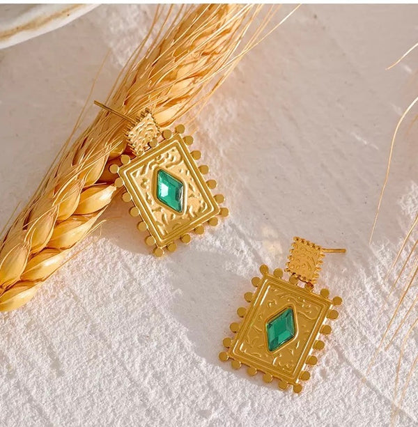 Nefertiti earrings
